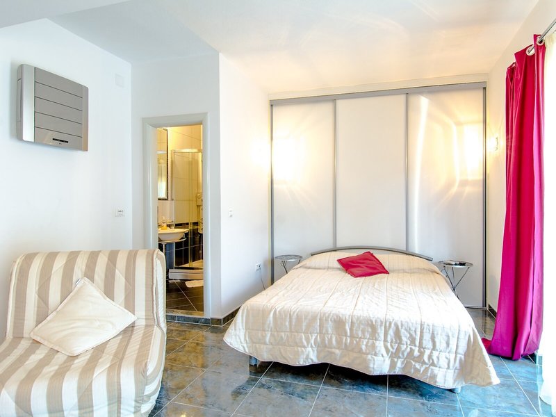 Apartments Duje 25 - Room Example