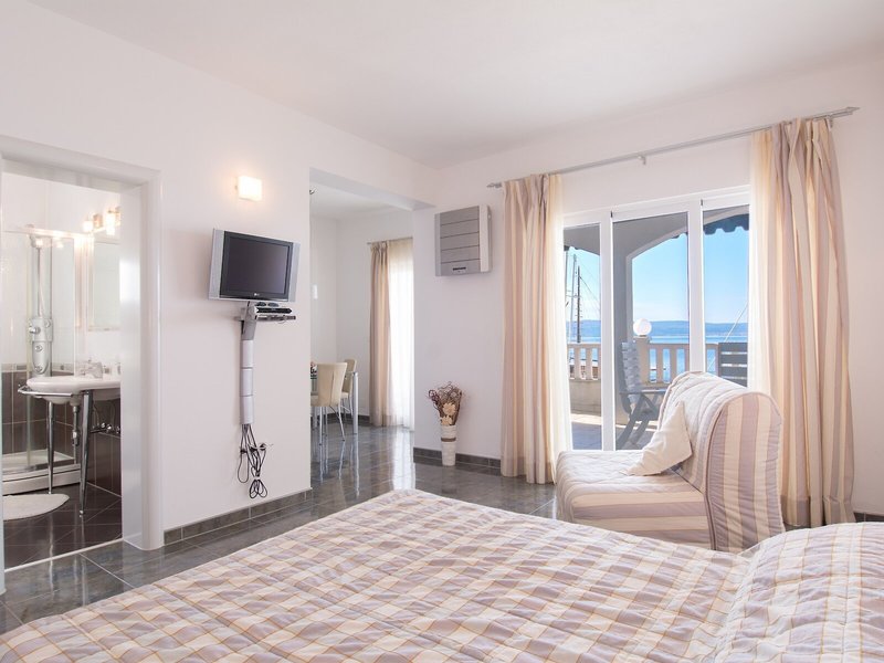 Apartments Duje 40 - Room Example