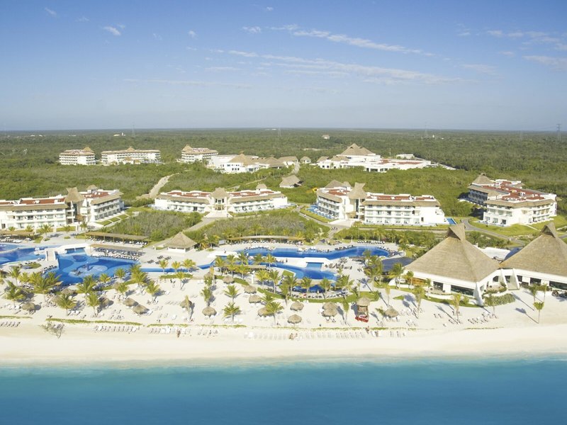 BlueBay Grand Esmeralda 4