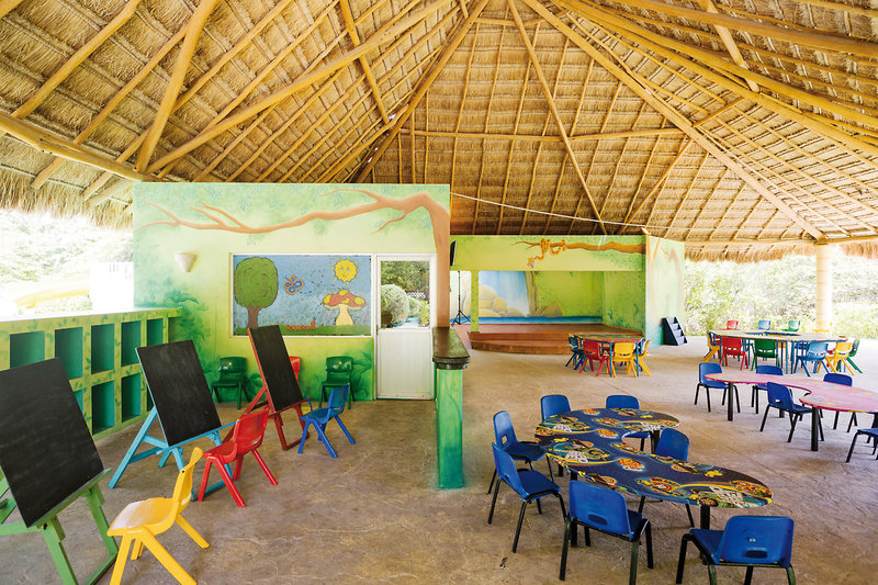 Bluebay Grand Esmeralda 6