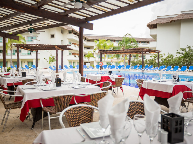 Bluebay Grand Esmeralda 9