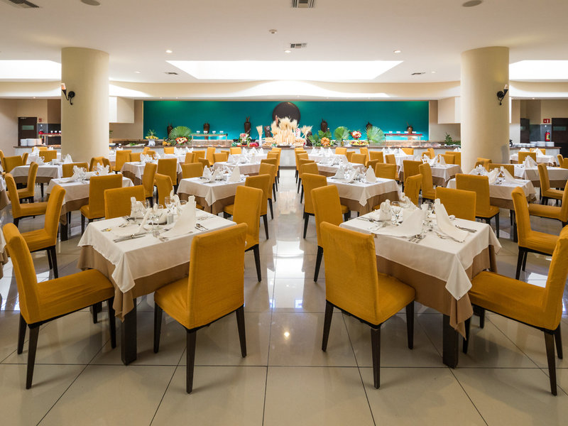 Bluebay Grand Esmeralda 13