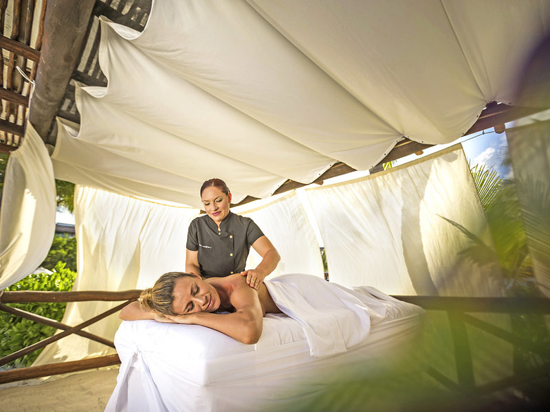 Bluebay Grand Esmeralda 20