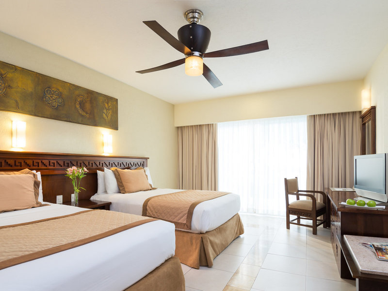 Bluebay Grand Esmeralda 26