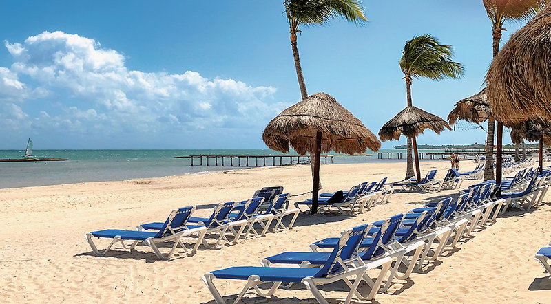 BlueBay Grand Esmeralda 5