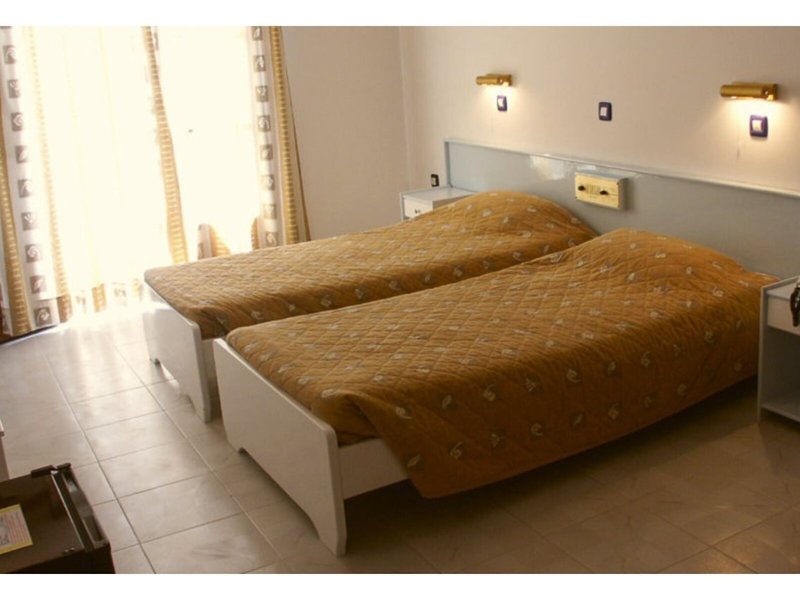 Belle Helene Beach 25