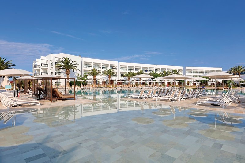 Grand Palladium Palace Ibiza Resort & Spa 1