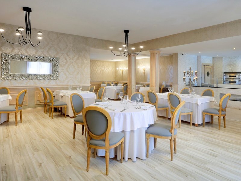 Grand Palladium Select Palace Ibiza 25