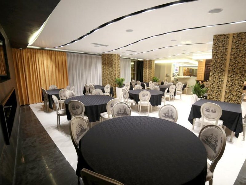 Palace Hotel & Spa 9