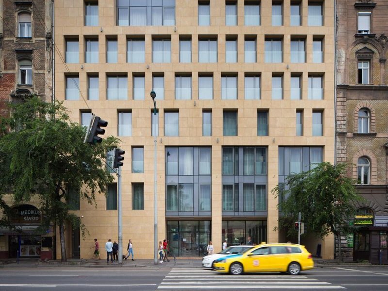 Akeah Verdi Budapest 1 - Exterior