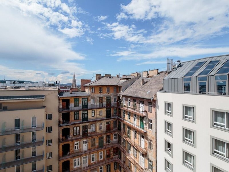 Akeah Verdi Budapest 4 - Exterior