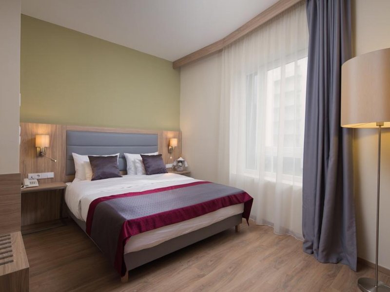 Akeah Verdi Budapest 21 - Room Example
