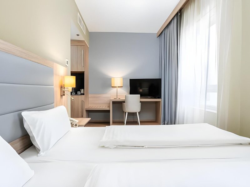 Akeah Verdi Budapest 26 - Room Example