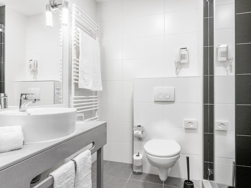 Akeah Verdi Budapest 35 - Bathroom Example