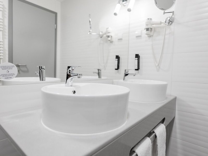 Akeah Verdi Budapest 41 - Bathroom Example