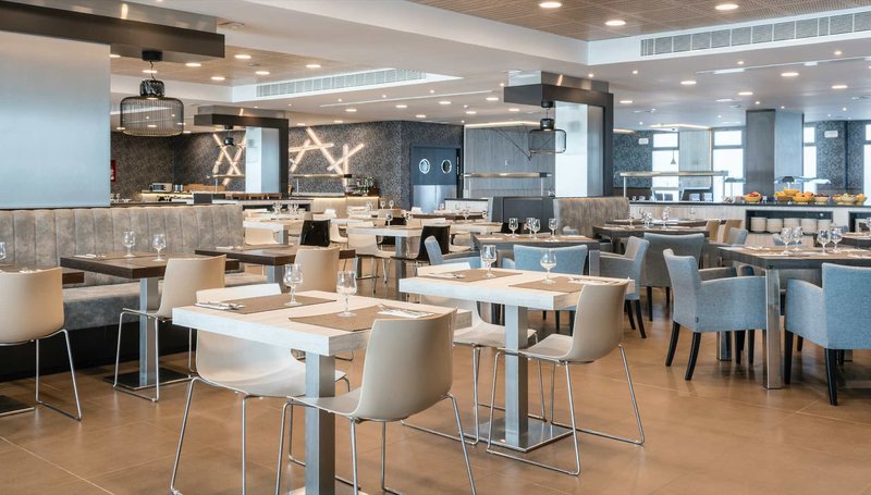 Hotel ILUNION Calas de Conil 9