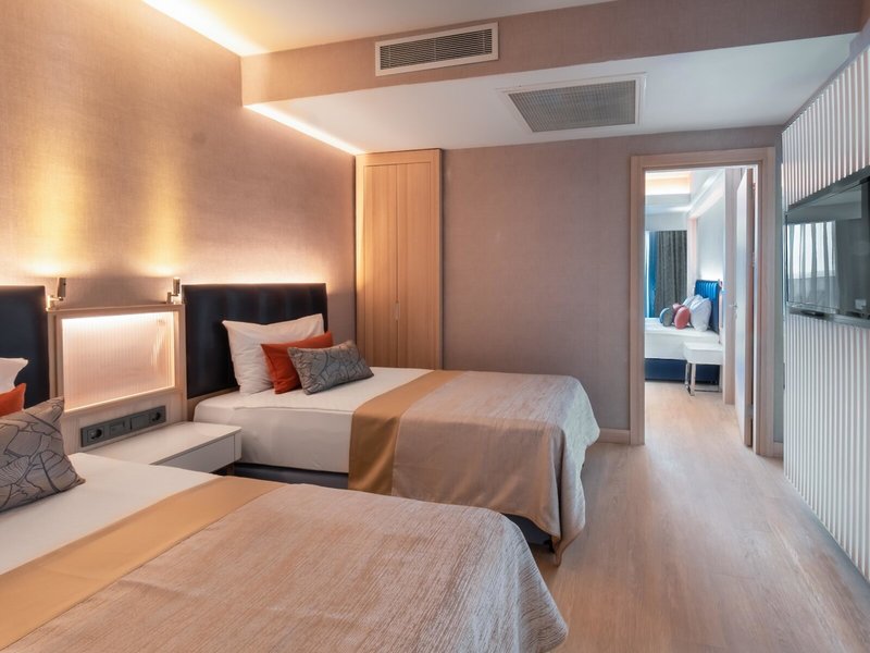 Lago Hotel 25