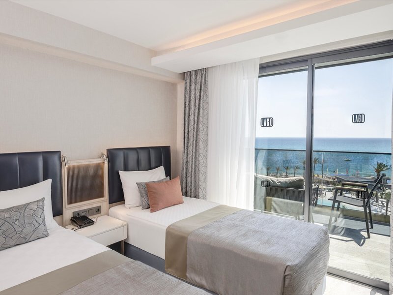 Lago Hotel 43