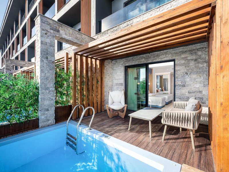 Lago Hotel 44