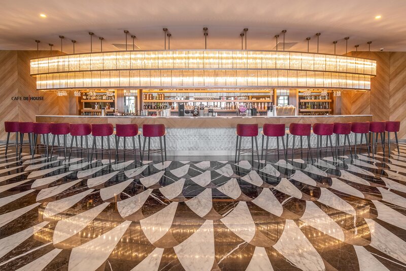 Lago Hotel 50