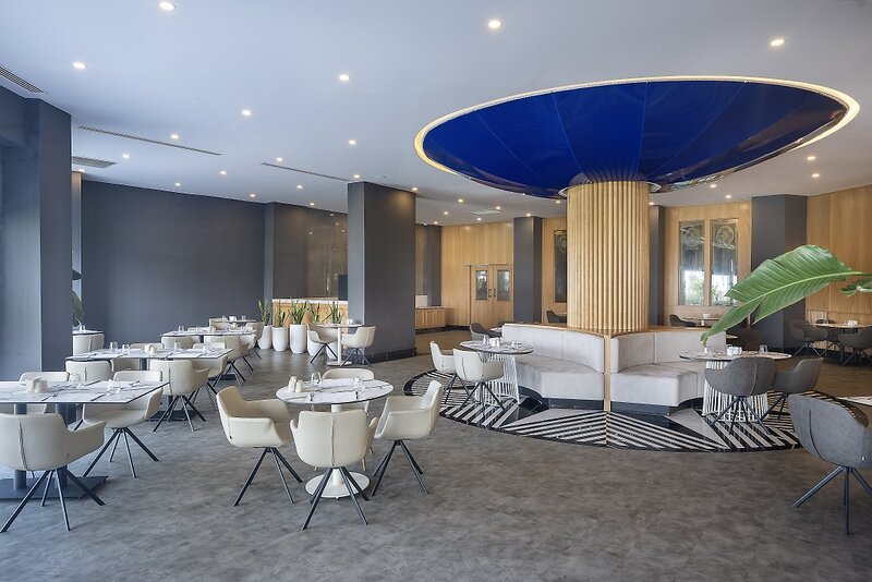 Lago Hotel 47
