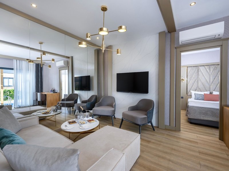 Lago Hotel 47