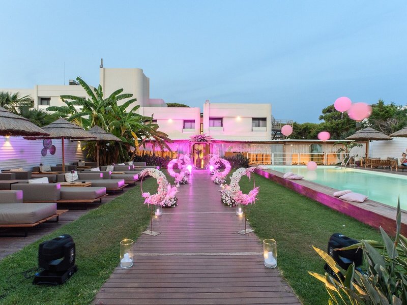 Cumeja Beach Club & Hotel 8 - Outdoor Pool