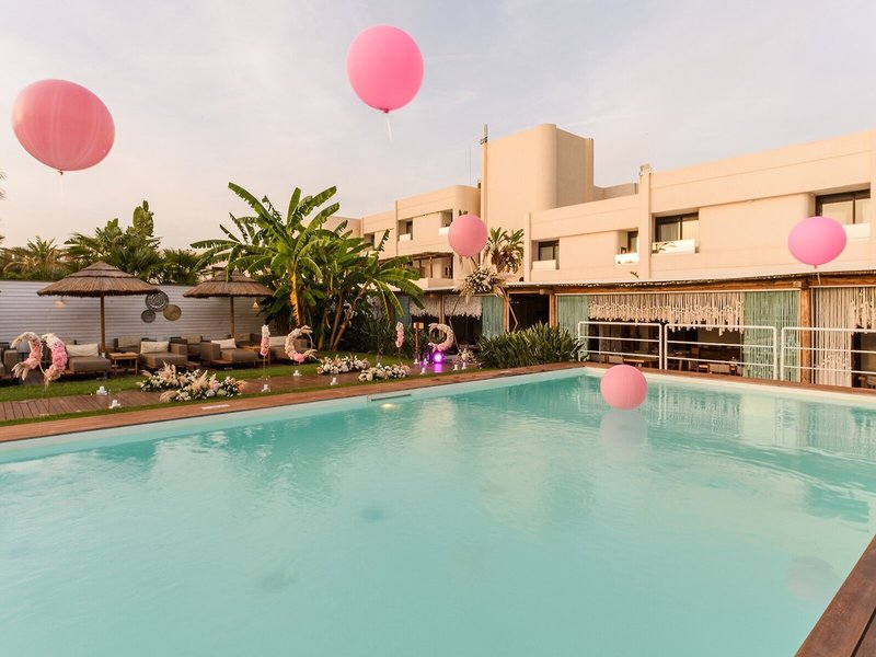 Cumeja Beach Club & Hotel 9 - Outdoor Pool