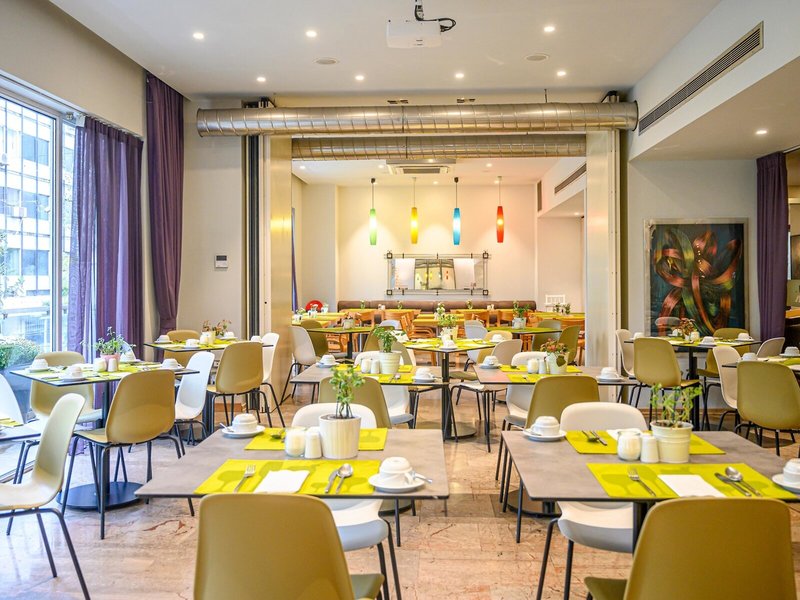 Polis Grand 5 - Restaurant