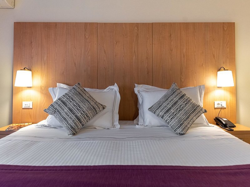 Polis Grand 16 - Room Example