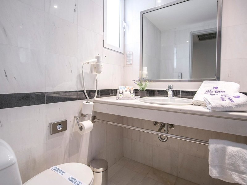 Polis Grand 18 - Room Example