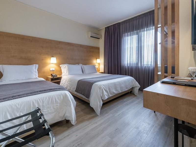 Polis Grand 23 - Room Example