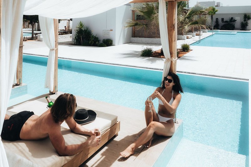 Paralos Lifestyle Beach 9