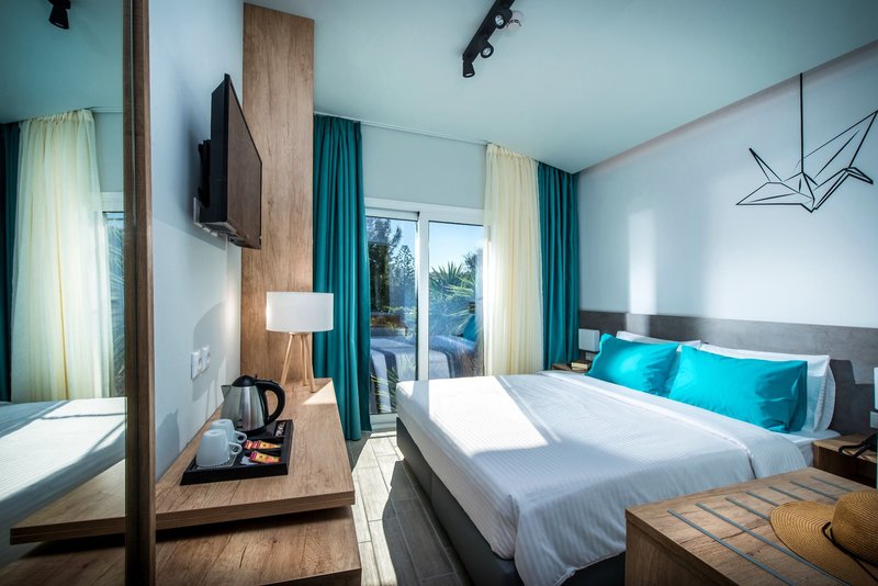 Paralos Lifestyle Beach 37