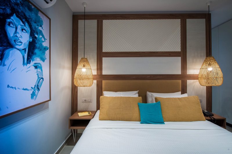 Paralos Lifestyle Beach 42