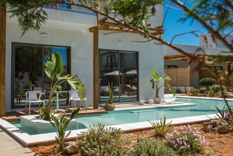 Paralos Lifestyle Beach 46