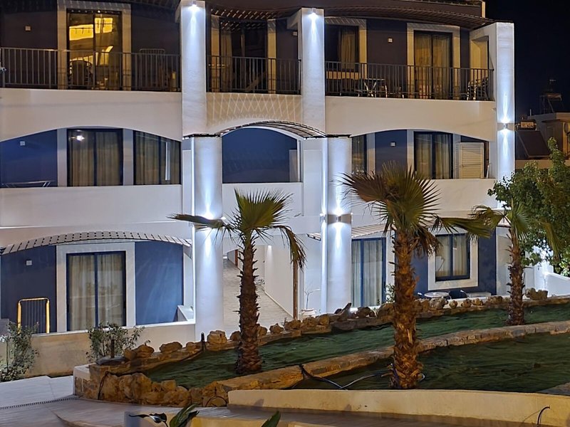 Eleni Beach Hotel 3*