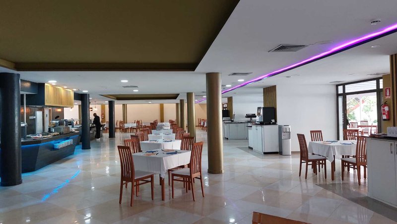 Hotel Chatur Costa Caleta 48