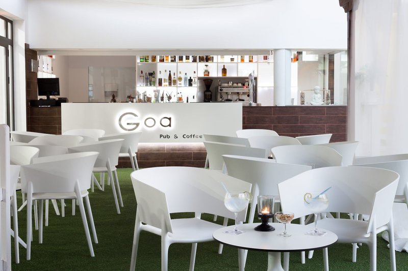 Hotel Chatur Costa Caleta 12