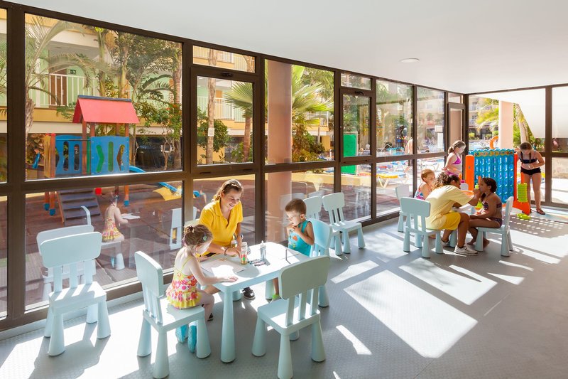 Hotel Chatur Costa Caleta 19