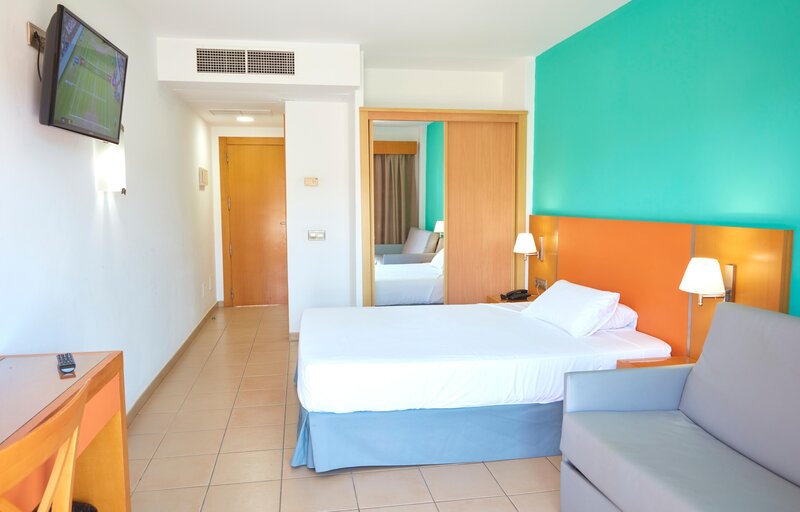 Costa Caleta 18 - Room Example