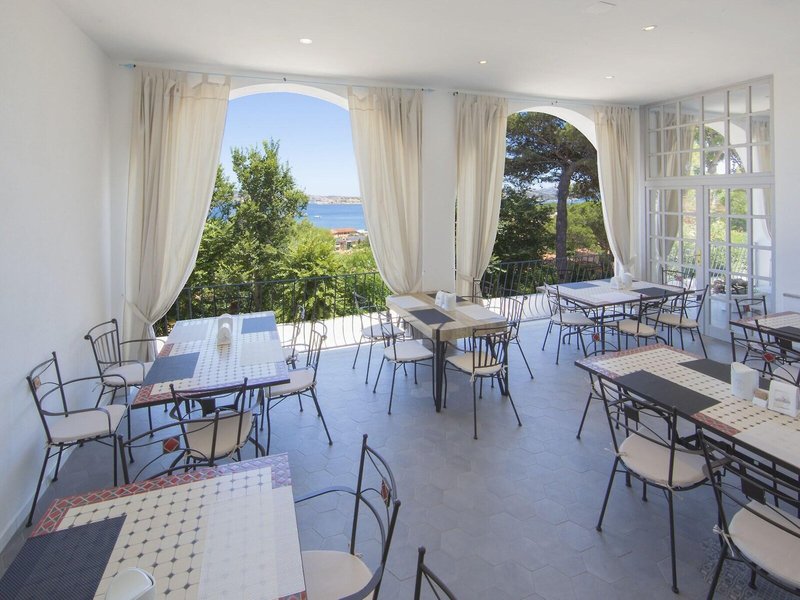 Grand Hotel Palau 8