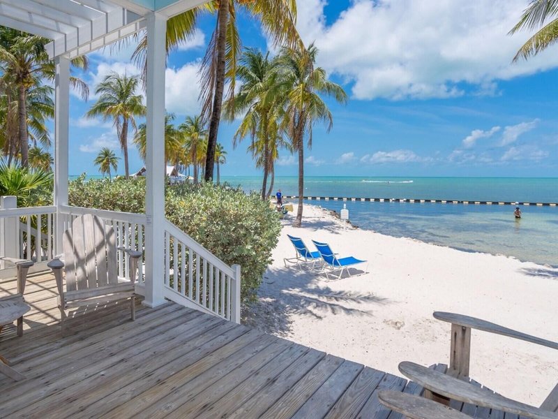 Tranquility Bay Beachfront Resort 9