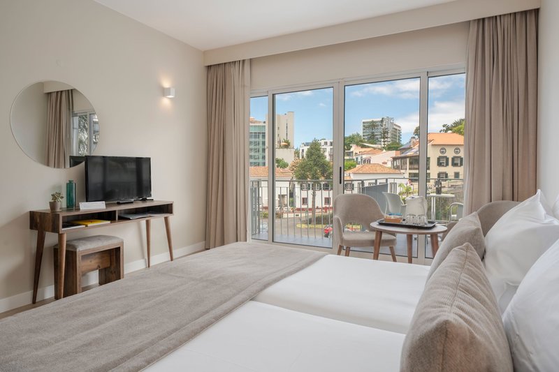 Madeira Bright Star 17