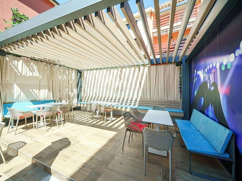 Stella Maris Hotel & Suites 8
