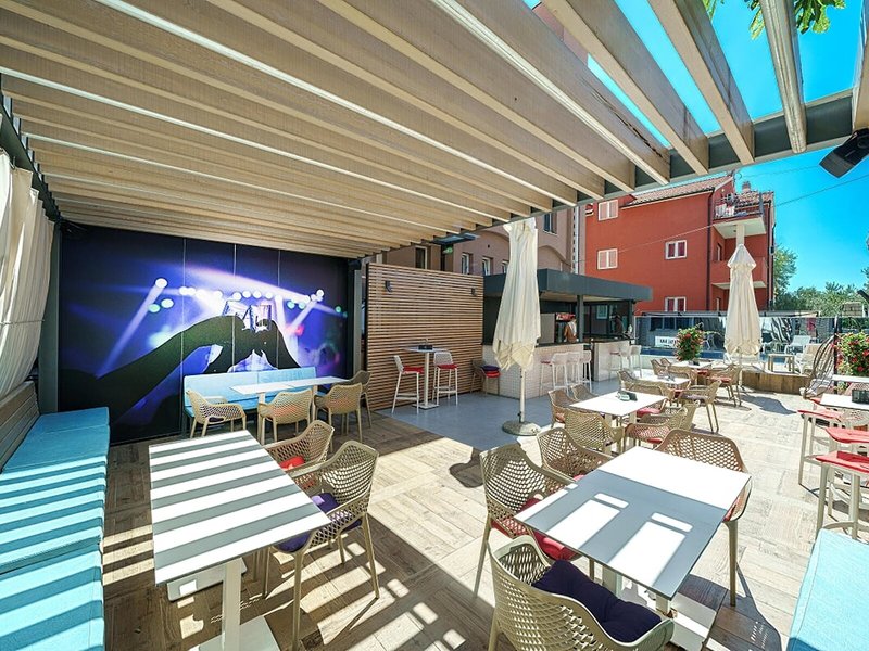 Stella Maris Hotel & Suites 9