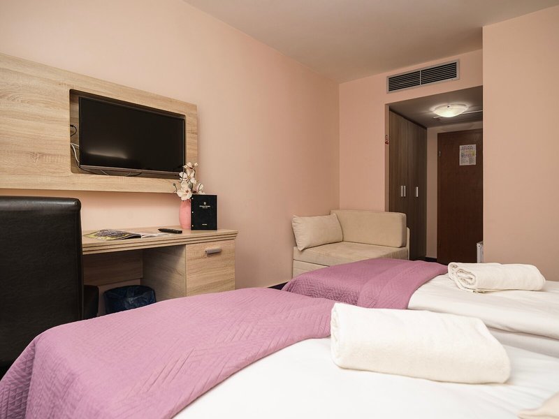 Stella Maris Hotel & Suites 18