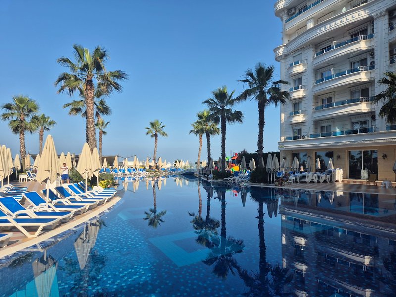 Hotel Grand Blue Fafa 1 - Outdoor Pool