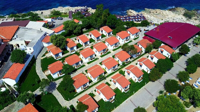 Maya Bistro Hotel Beach 5