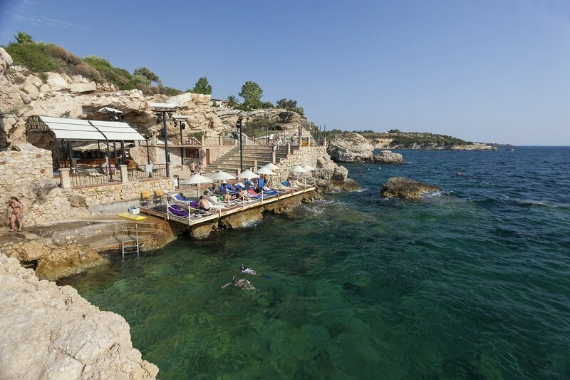 Maya Bistro Hotel Beach 9